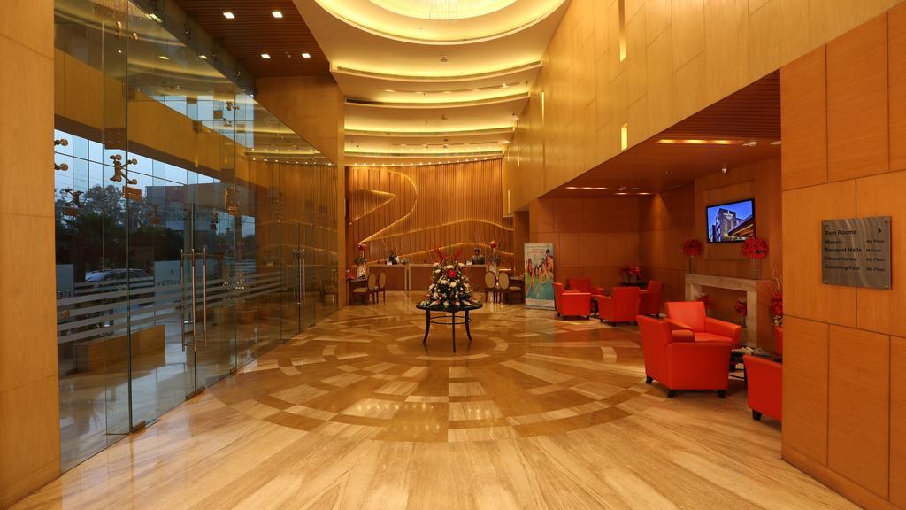 Country Inn & Suites By Radisson, มีรัท ภายนอก รูปภาพ