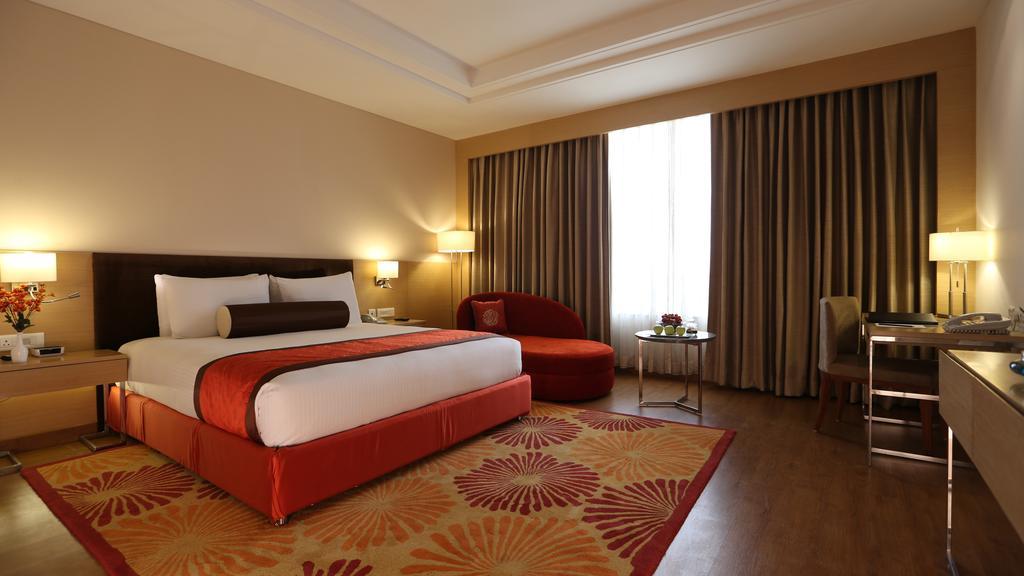 Country Inn & Suites By Radisson, มีรัท ภายนอก รูปภาพ